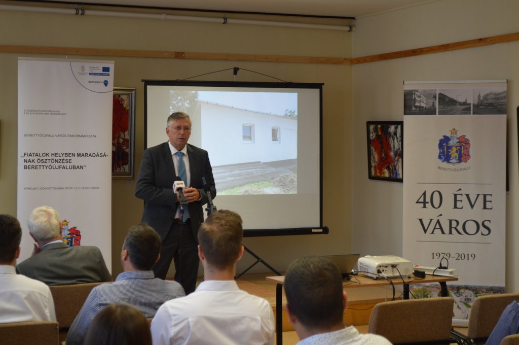 Fecskelakások átadása 05